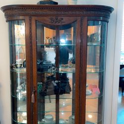 Vintage Glass Display/Curio Cabinet 