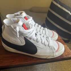 Nike Blazer Mid ‘77
