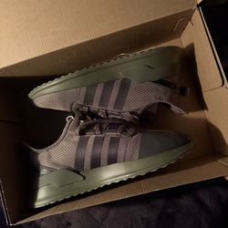 Adidas Running Shoes Size 7