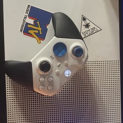 Xbox One S w Pro controller 