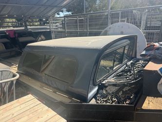 Camper shell