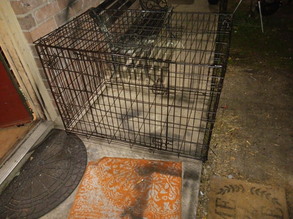 Dog Kennel 42 In Long 32 In High