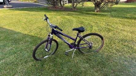 26” schwinn women bike