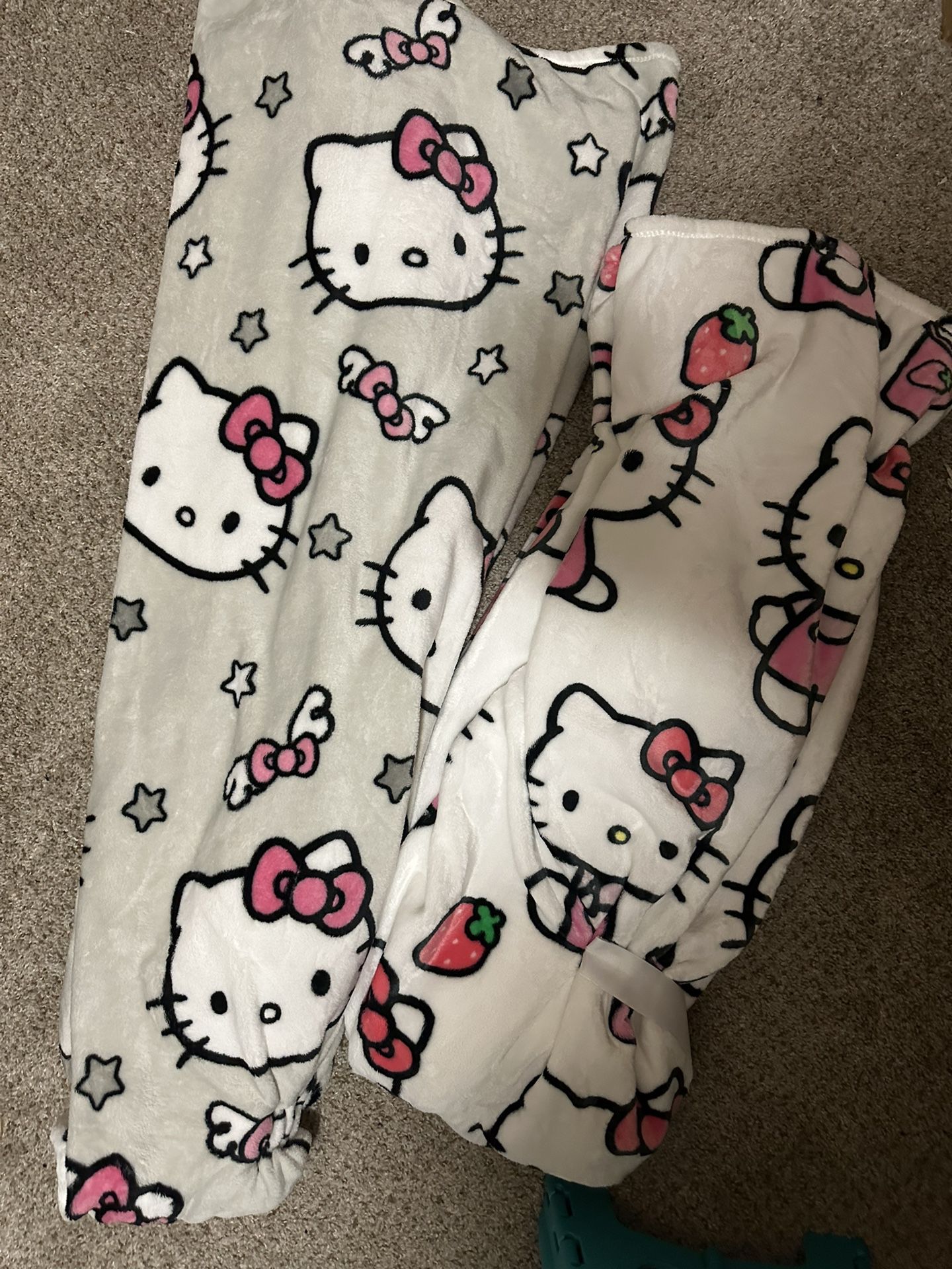 Hello Kitty  Blankets 