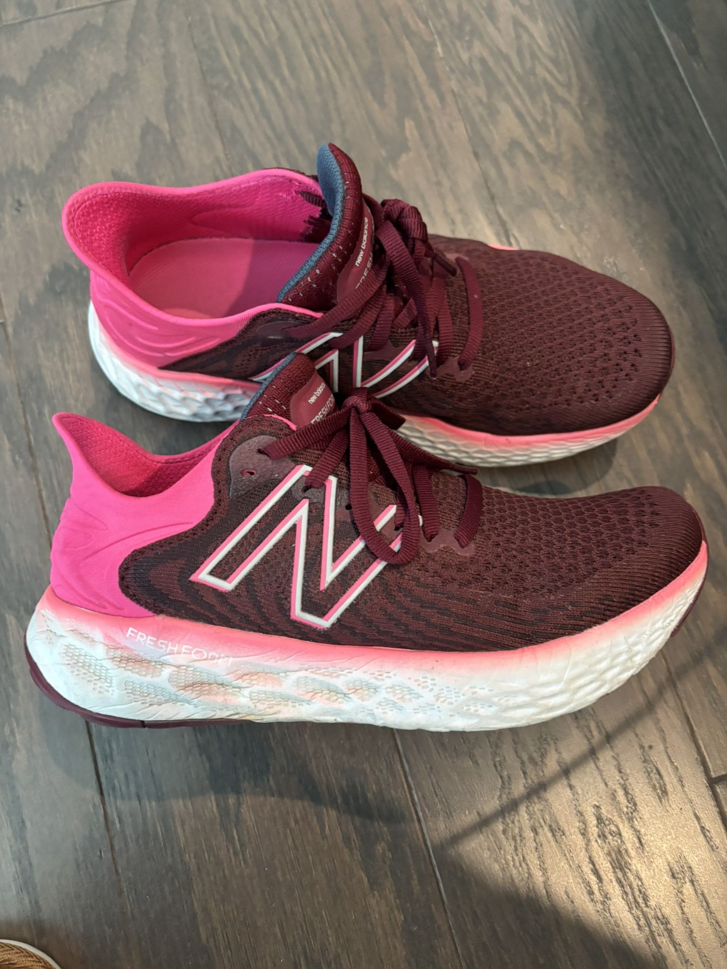 Women’s New Balance 1080 Size 6.5B