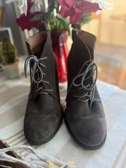 Cute gray suede ankle boots in size 9.5, in great condition
