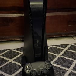 PS5 Disc Edition Midnight With New Controller