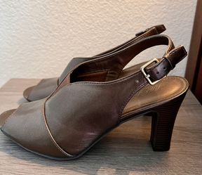 Woman’s Bronze Color Shoes Size 8.5