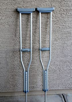 Adjustable Crutches 