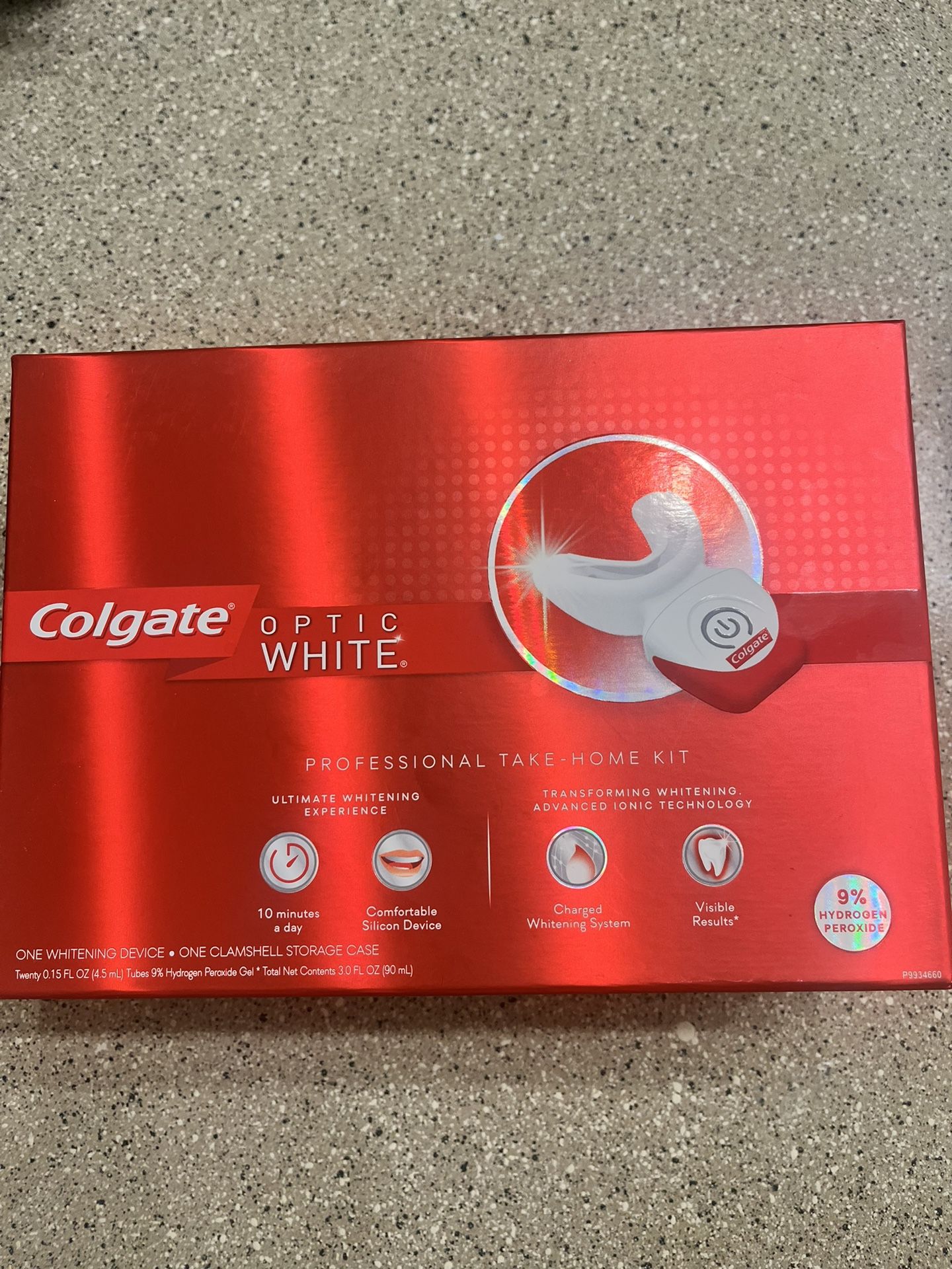 Colgate Whitening Kit