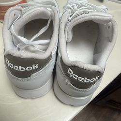 Reebok White Shoes Size 8