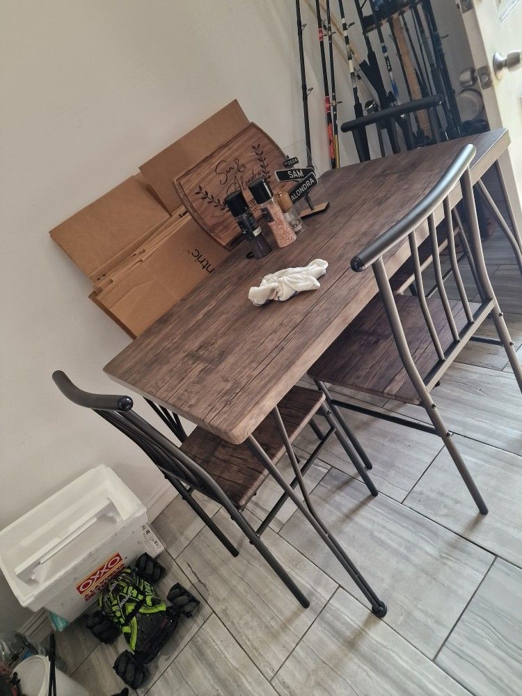 Small Apartment Dining Set