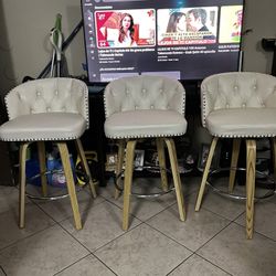 3 Bar Stools 