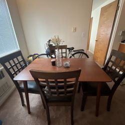 Dining Room Table 