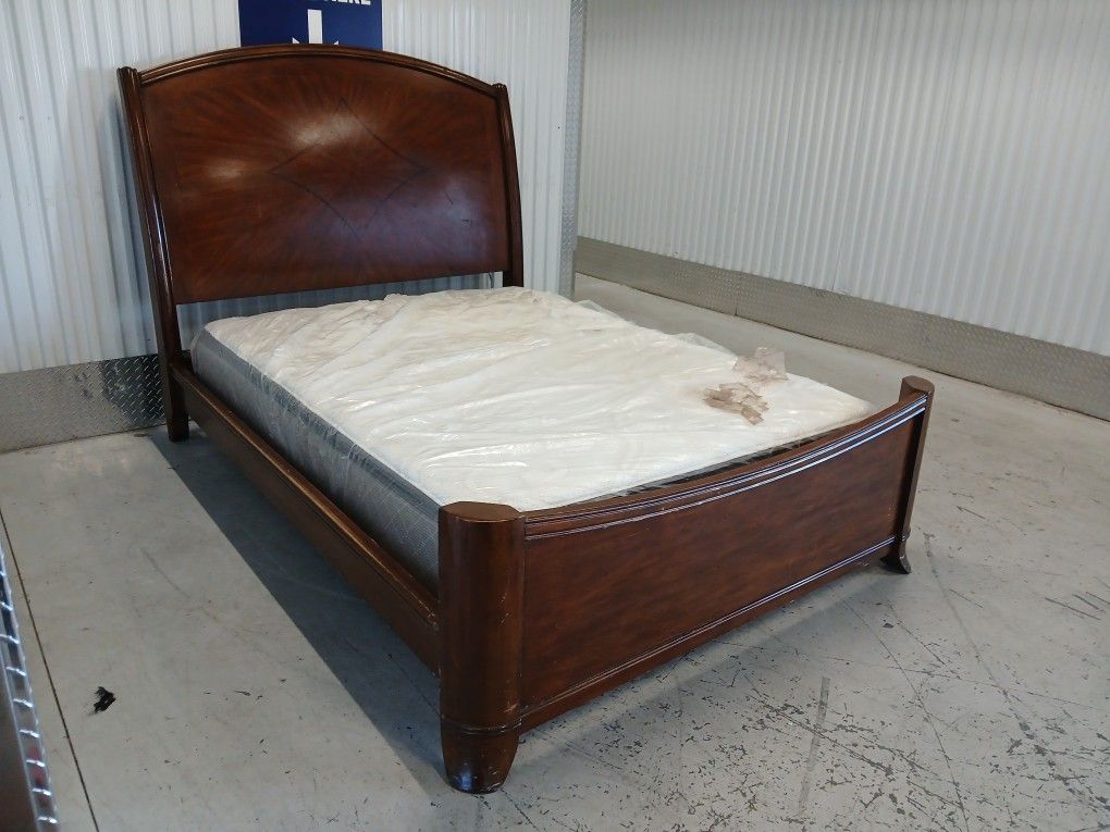 KING/QUEEN BED FRAME + QUEEN MATRESS