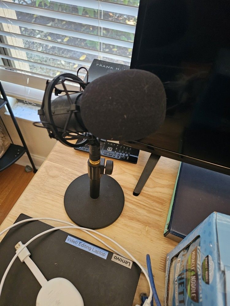 USB Microphone Kit with Case – Plug and Play – $40 OBO
