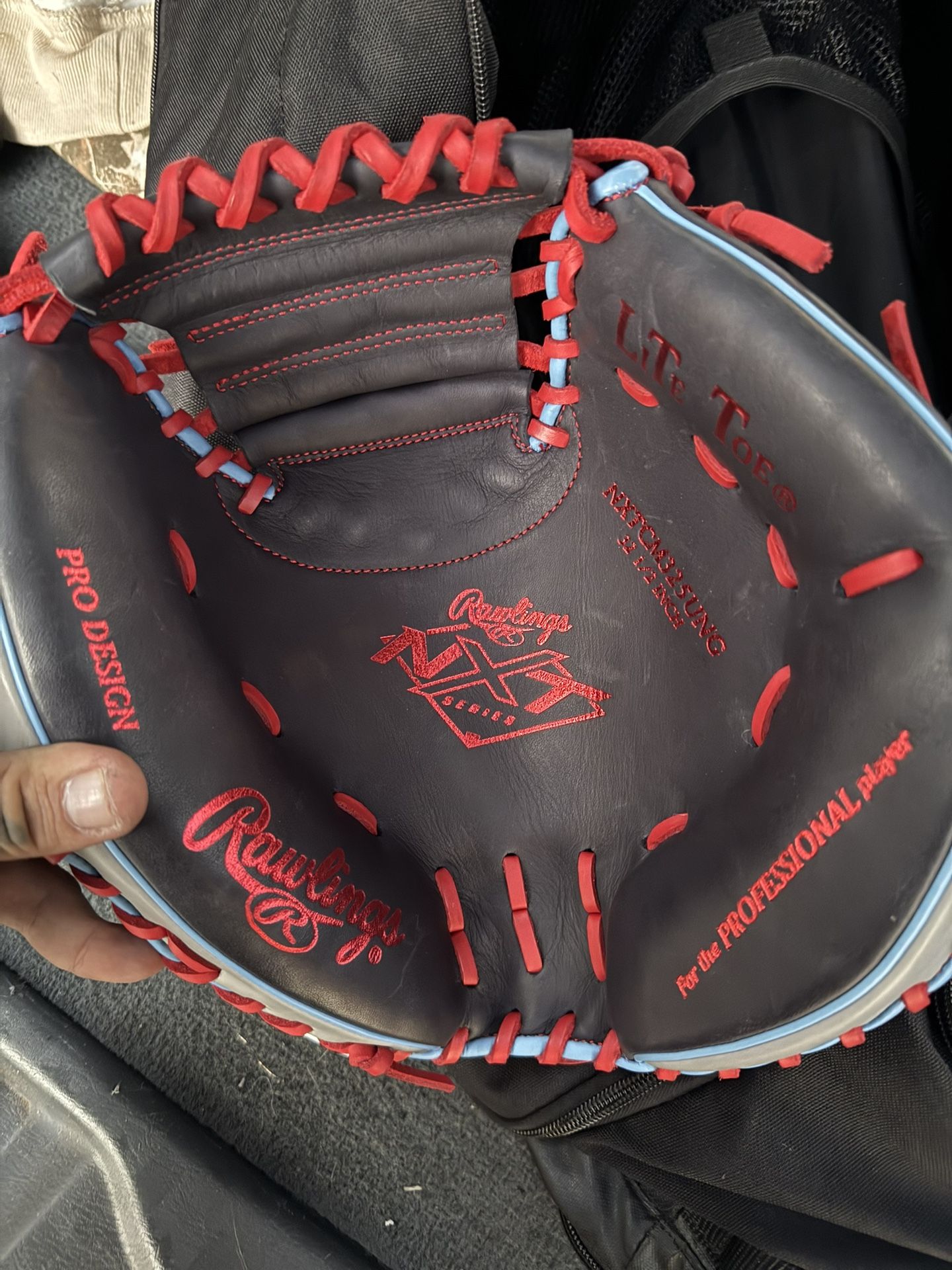 Rawlings NXT Series RHT Catchers Mitt