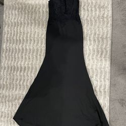 Medium Off Shoulder Black Mermaid Dress 