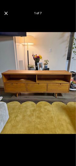 Tv stand