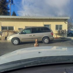 2005 Chrysler Town And Country 