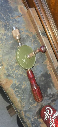 Stanley Defiance hand-crank drill