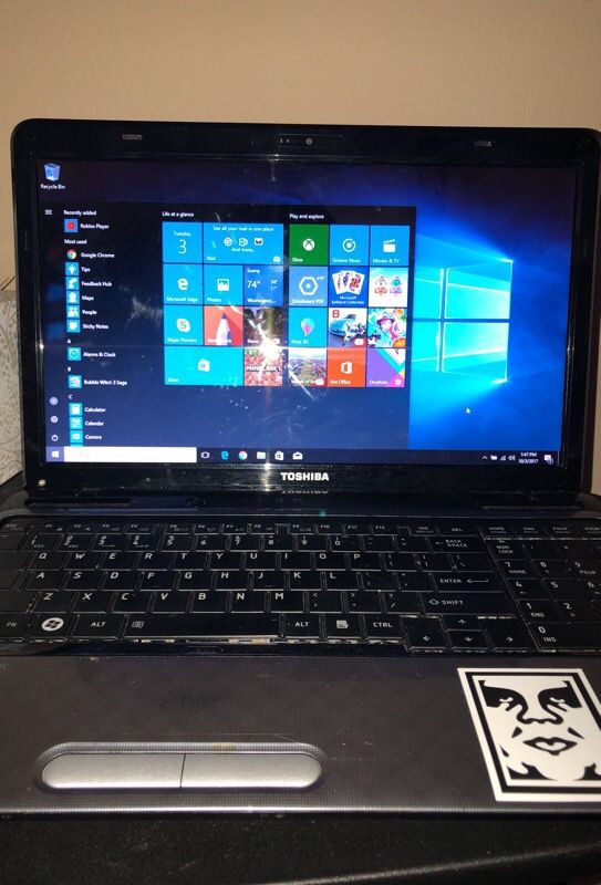 Toshiba Windows 10 Laptop