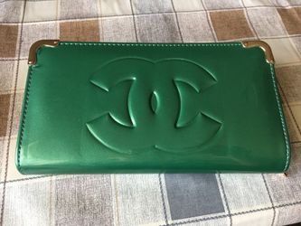 Authentic Wallet