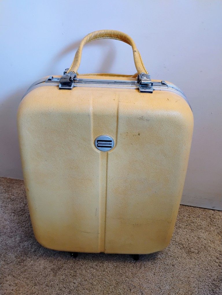 Vintage Echolac Suitcase With Wheels