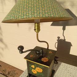 Vintage Coffee Grinder Lamp
