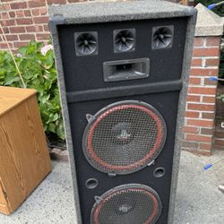Titan Speaker 