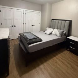 Bed Set Used Like New !!