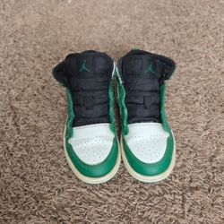 Air Jordan 1 High-Top Sneakers Green Black White Size Youth 11.5