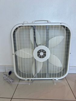 Lasko Box Fan Great Condition