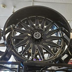 Rines Hardcore 26x12 con llantas 33/1350/26