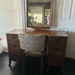 Vintage Vanity Set