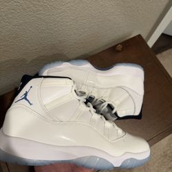 Nike Jordan 11 Legend Blue
