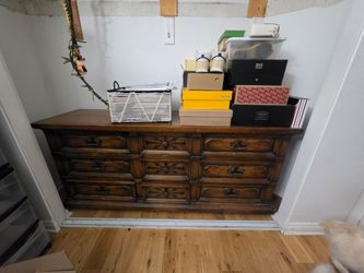 Vintage Lane 9 drawer dresser