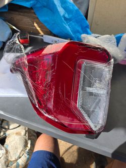 20-22 Ford Explorer LB5Z13405F Left Driver Side Tail light Rear Lamp