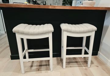 2 Bar/Counter stools