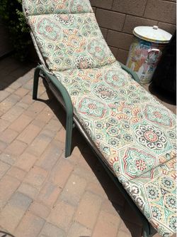 Lounge chair