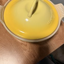 Unused Le Creuset Casserole Dish