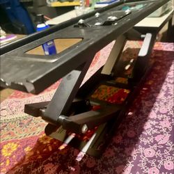 Dynex Metal Mounting TV Bracket