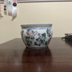 PORCELAIN Planter/Vase With FLOWERS Made in China 8" Wide X 6 1/4" tall