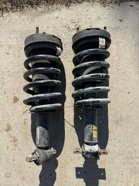 2007/13 Cadillac Escalade Front Struts Air Ride OEM