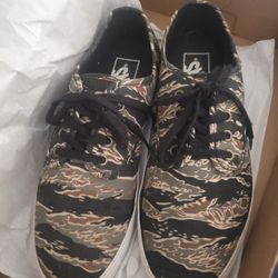 Vans Men's Size 6 Camouflage Pattern