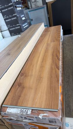 180 sqft vinyl plank flooring waterproof $225