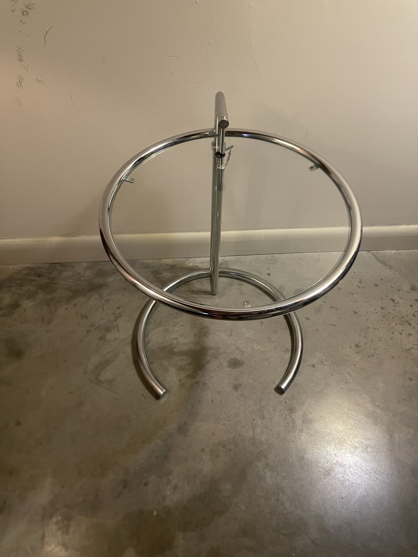 Side Chrome Sliver Table