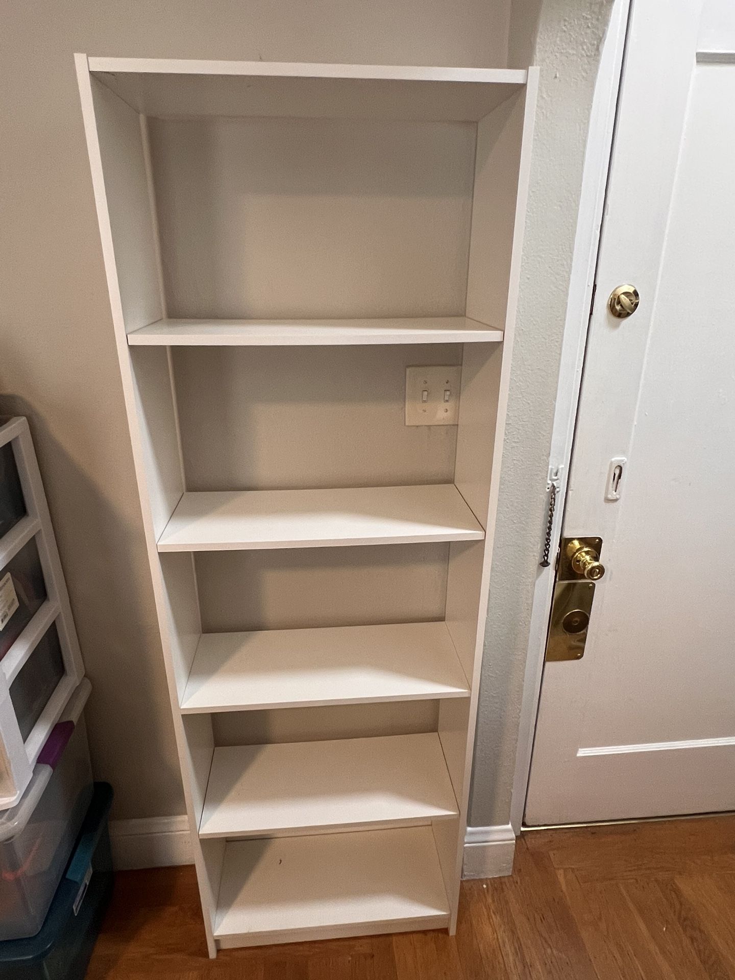 Book/media Shelf