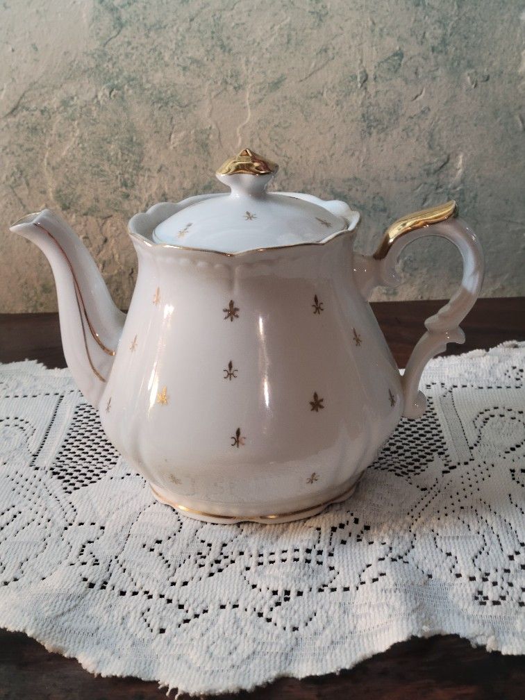 Vintage 50's Lefton Teapot