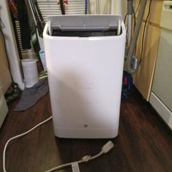 GE Portable Room Air Conditioner And Dehumidifier 